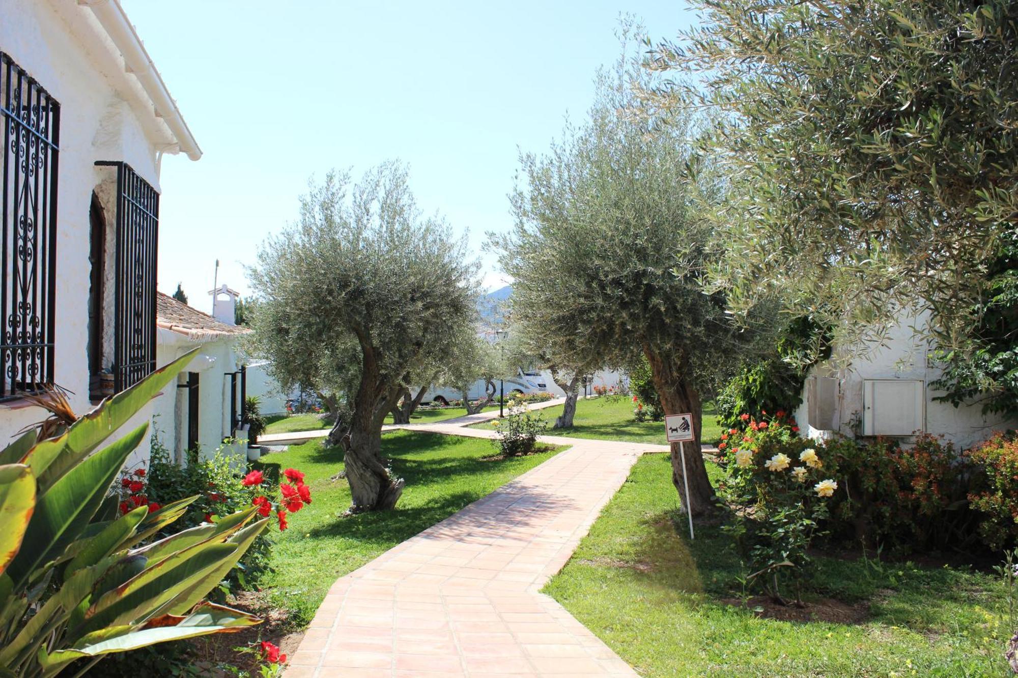 Apartamento Capistrano Village Nerja Bagian luar foto