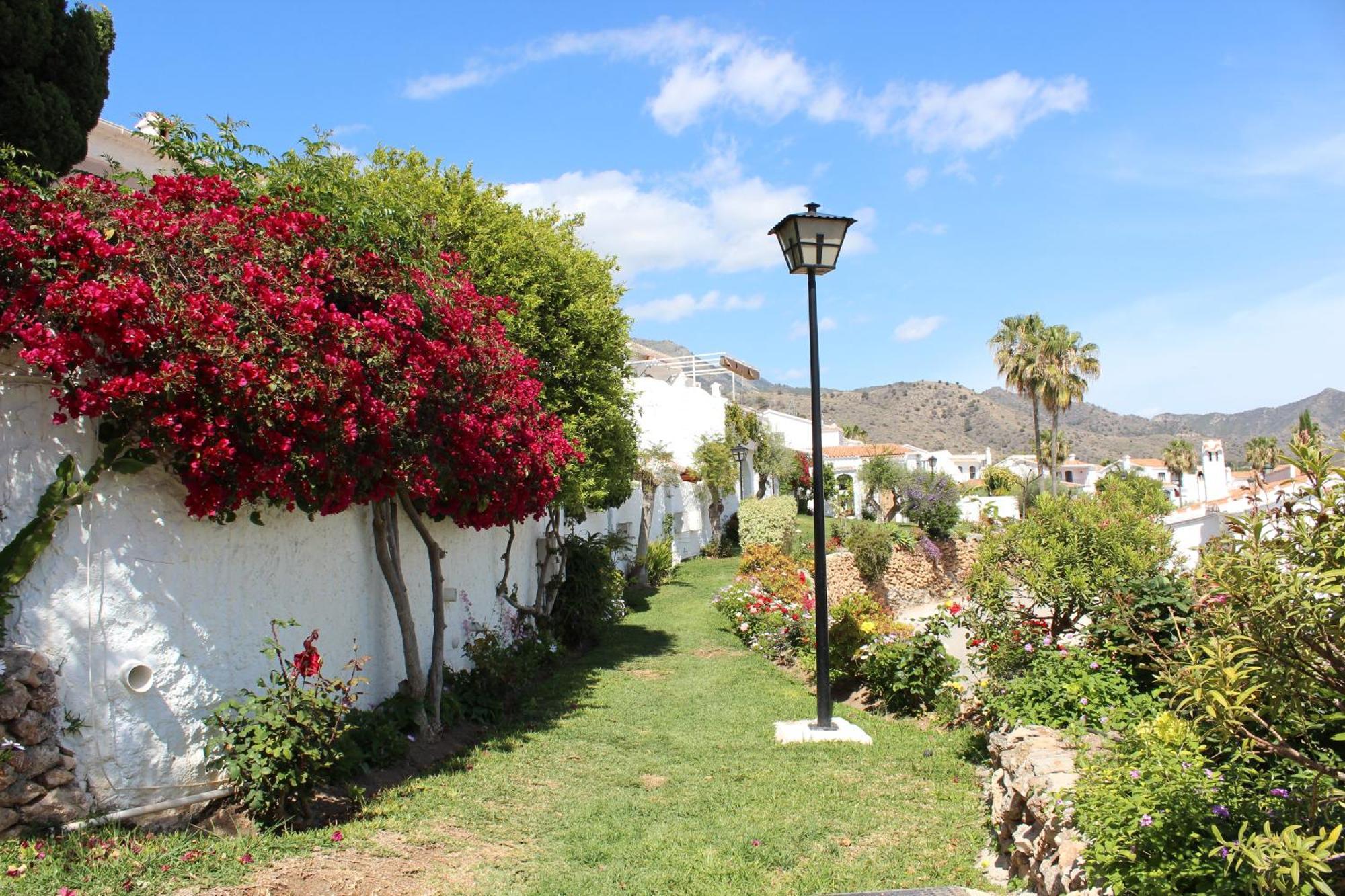 Apartamento Capistrano Village Nerja Bagian luar foto